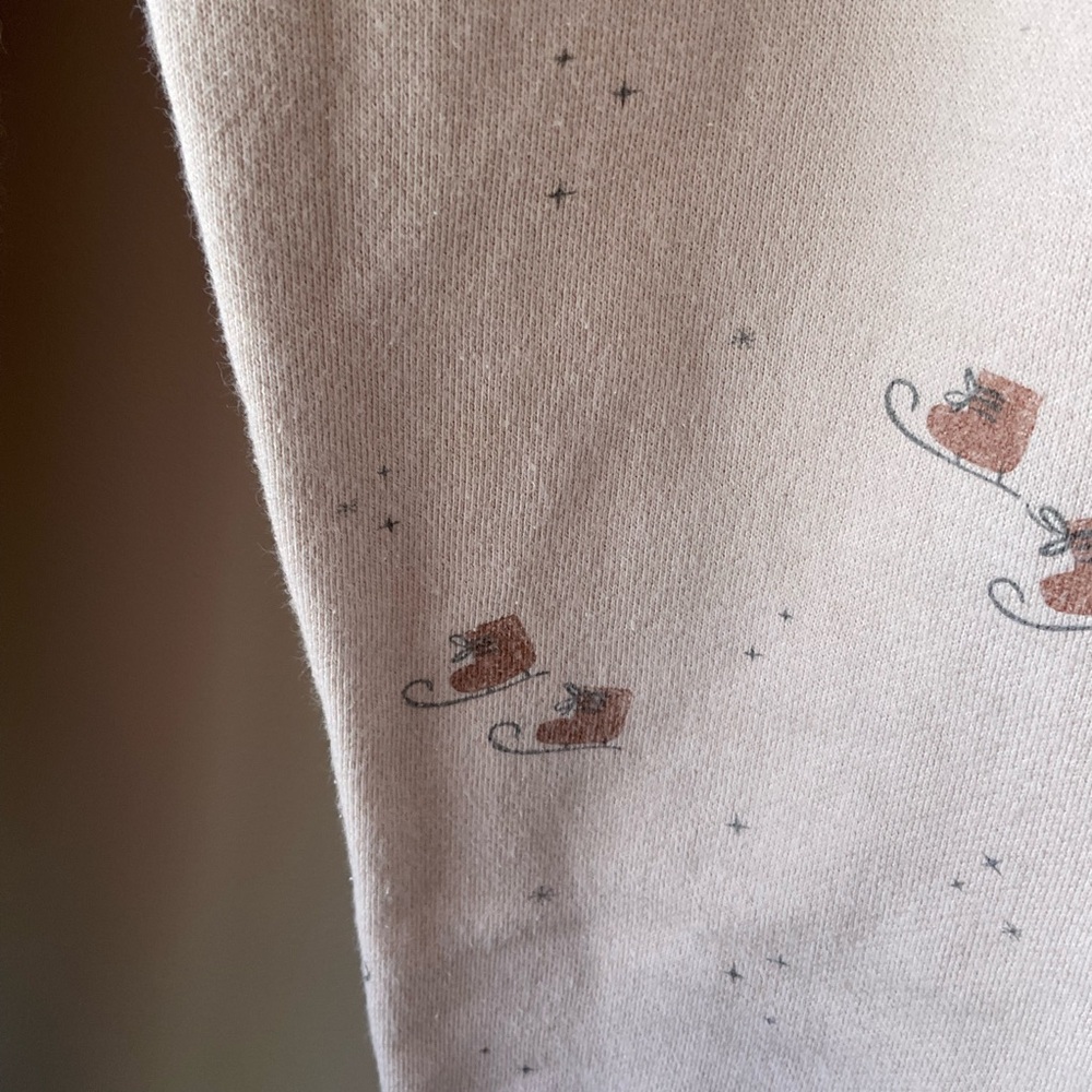 Rylee + Cru Cream Joggers - Picture 8 of 8
